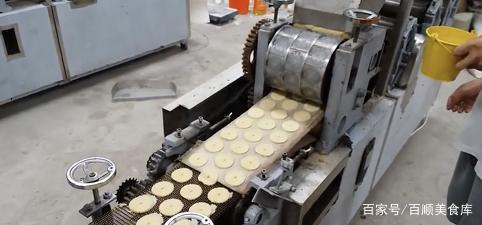 太空壓縮餅干為何更耐餓？解析餅干機(jī)械背后的制作奧秘