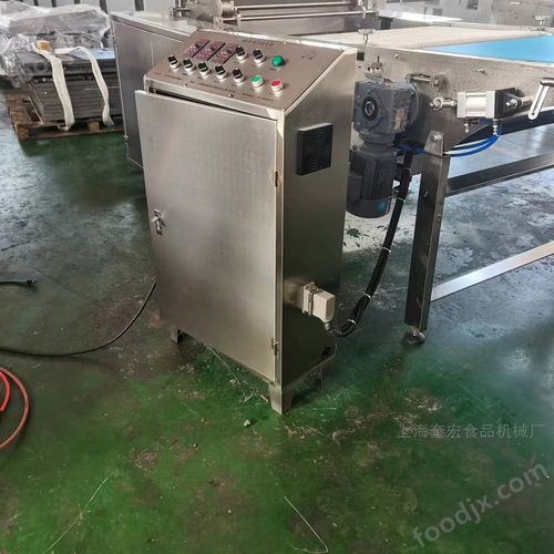 狗糧寵物餅干生產(chǎn)線設(shè)備 磨牙棒成套機(jī)器與餅干機(jī)械的全面解析